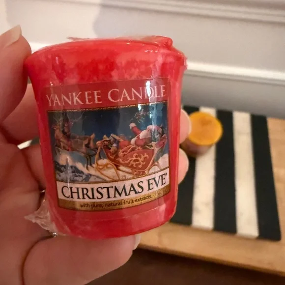 Vintage Yankee Candle Christmas Lot small candles lot of 9 As Is! - Picture 5 of 10